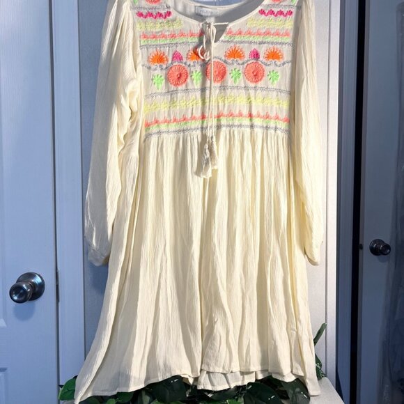 Velzera Tops - Boho Creme Embroidery top/blouse, casual wear, pair with jeans blouse